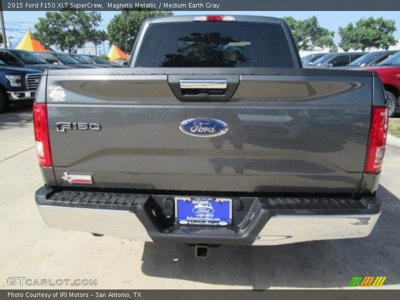 Magnetic Metallic / Medium Earth Gray 2015 Ford F150 XLT SuperCrew