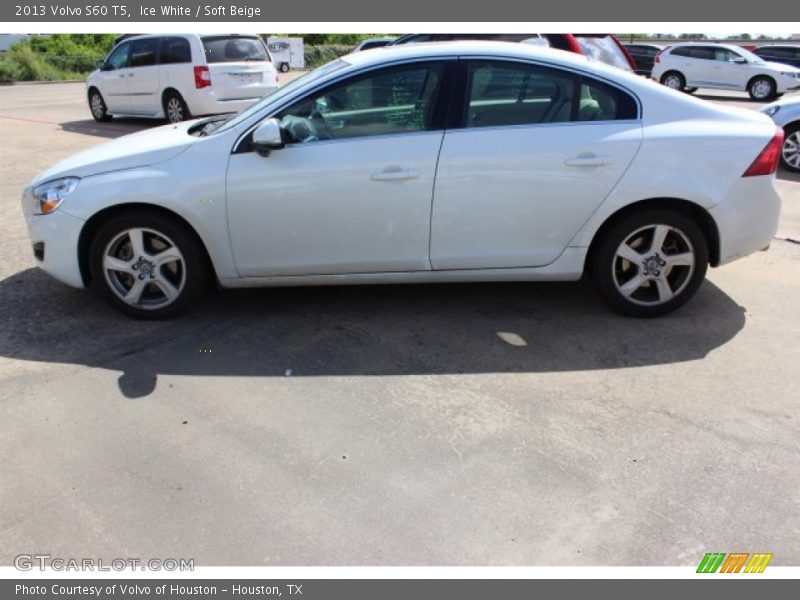 Ice White / Soft Beige 2013 Volvo S60 T5