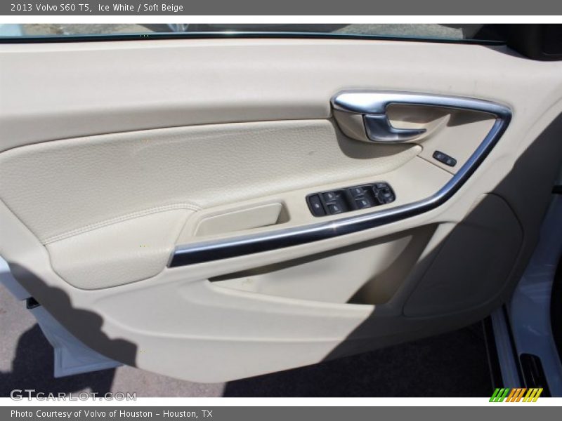 Ice White / Soft Beige 2013 Volvo S60 T5