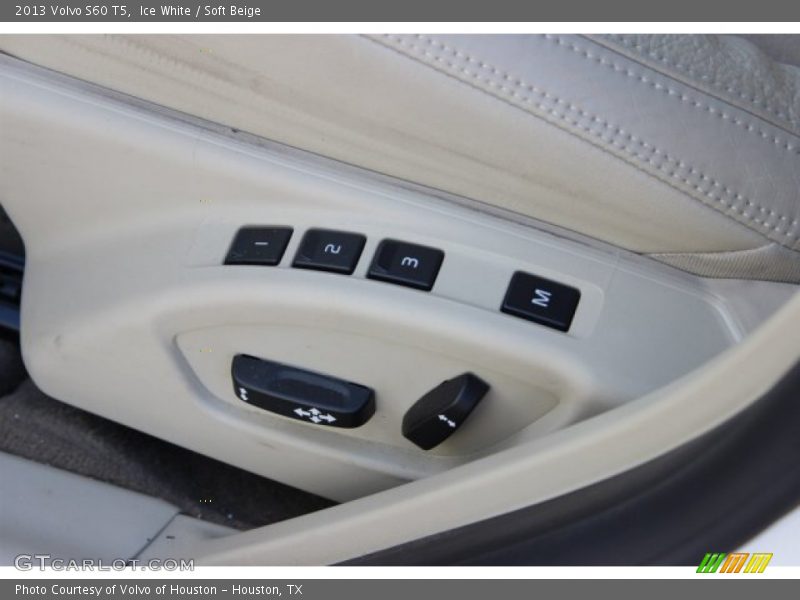 Ice White / Soft Beige 2013 Volvo S60 T5