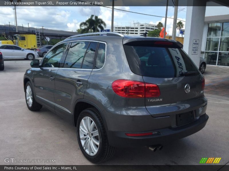 Pepper Gray Metallic / Black 2014 Volkswagen Tiguan SEL