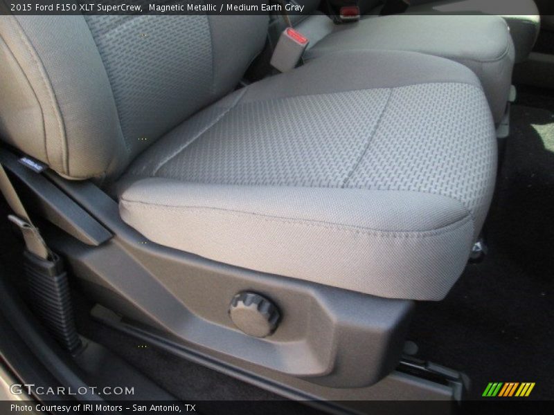 Magnetic Metallic / Medium Earth Gray 2015 Ford F150 XLT SuperCrew