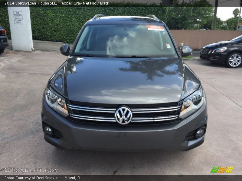 Pepper Gray Metallic / Black 2014 Volkswagen Tiguan SEL