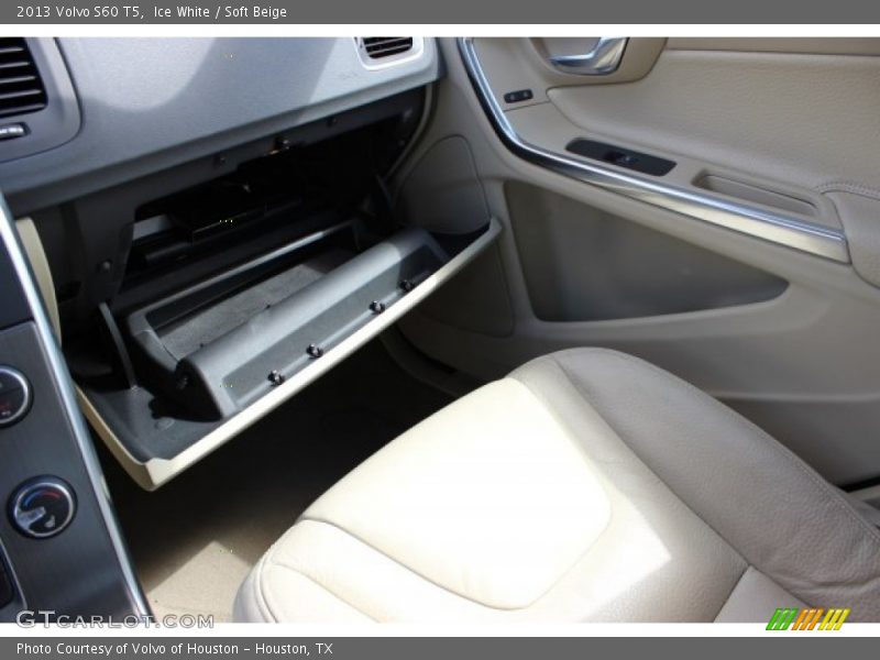 Ice White / Soft Beige 2013 Volvo S60 T5