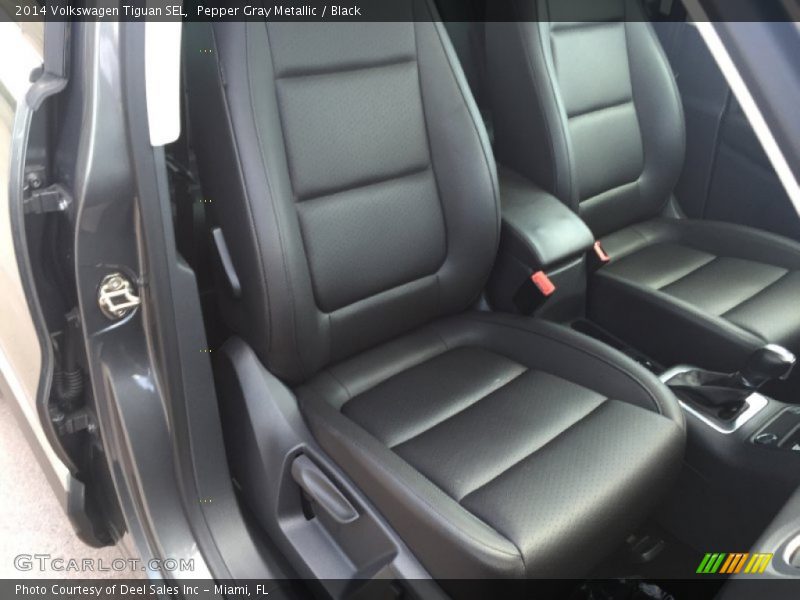 Pepper Gray Metallic / Black 2014 Volkswagen Tiguan SEL