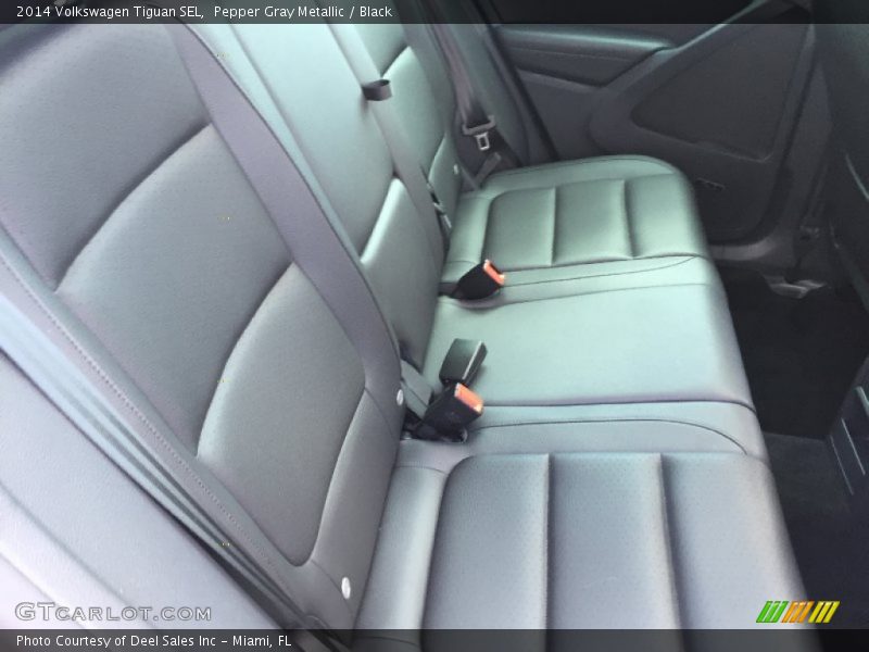 Pepper Gray Metallic / Black 2014 Volkswagen Tiguan SEL