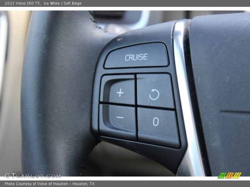 Ice White / Soft Beige 2013 Volvo S60 T5