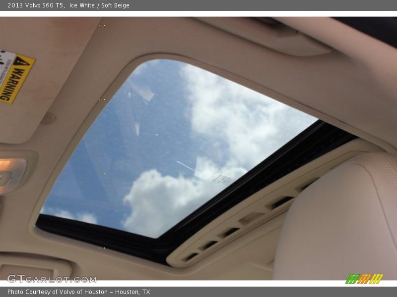 Ice White / Soft Beige 2013 Volvo S60 T5