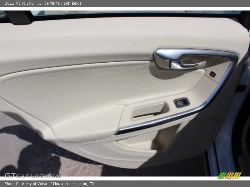 Ice White / Soft Beige 2013 Volvo S60 T5