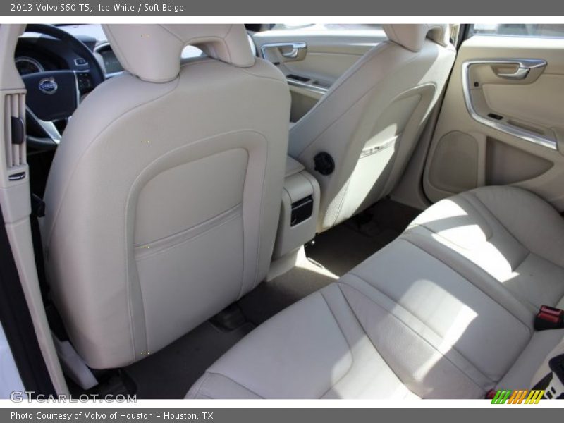 Ice White / Soft Beige 2013 Volvo S60 T5