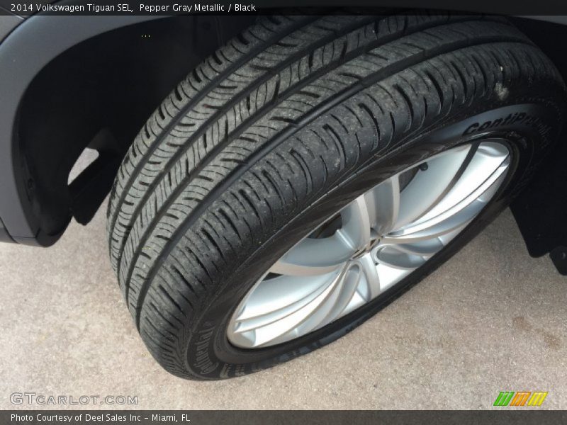 Pepper Gray Metallic / Black 2014 Volkswagen Tiguan SEL