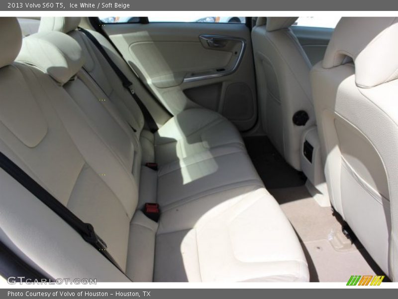 Ice White / Soft Beige 2013 Volvo S60 T5