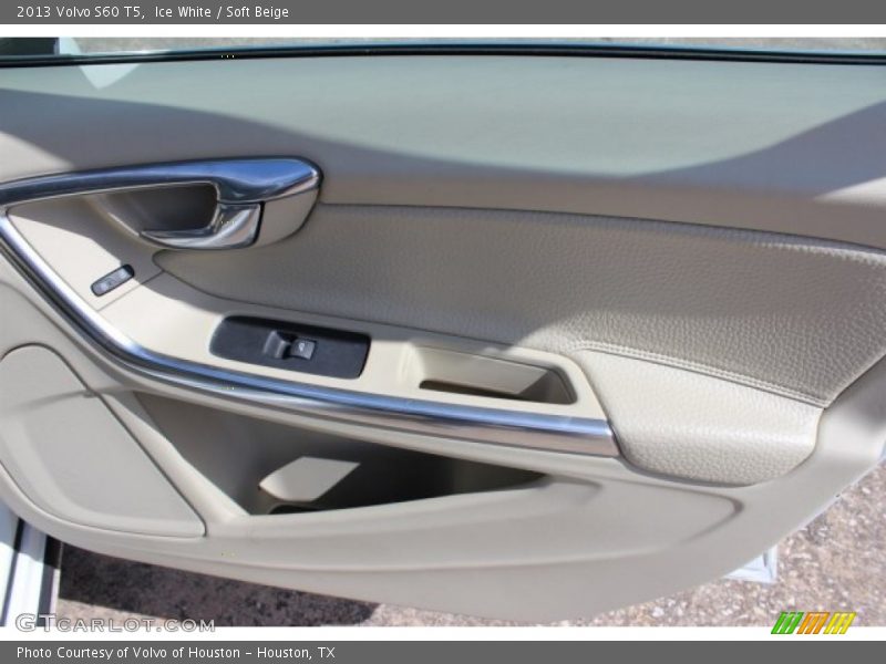 Ice White / Soft Beige 2013 Volvo S60 T5