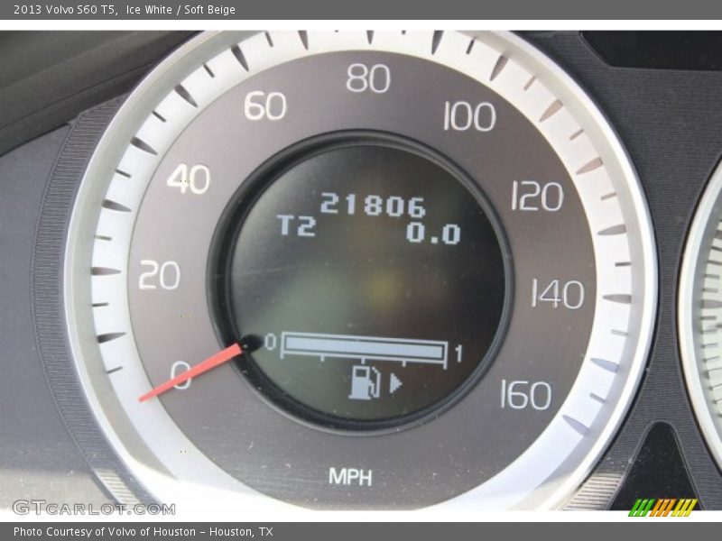 Ice White / Soft Beige 2013 Volvo S60 T5