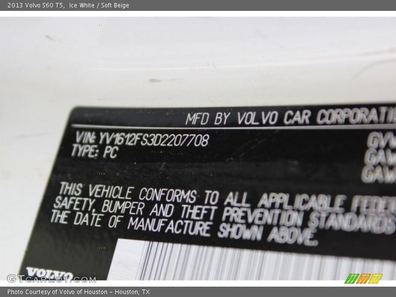 Ice White / Soft Beige 2013 Volvo S60 T5