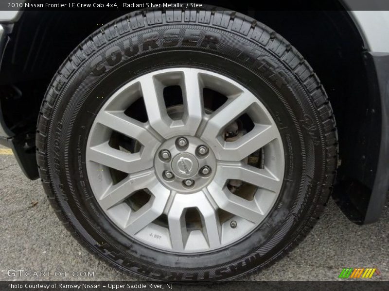 Radiant Silver Metallic / Steel 2010 Nissan Frontier LE Crew Cab 4x4