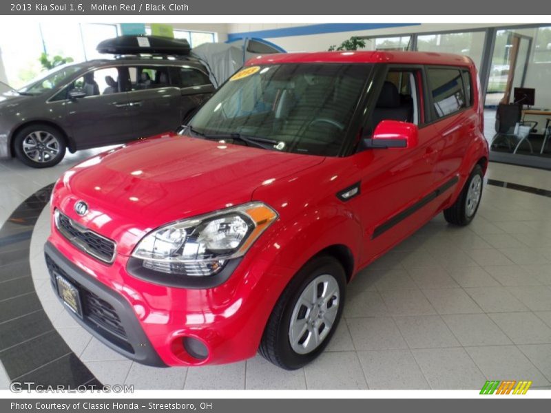Molten Red / Black Cloth 2013 Kia Soul 1.6