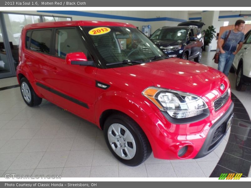 Molten Red / Black Cloth 2013 Kia Soul 1.6