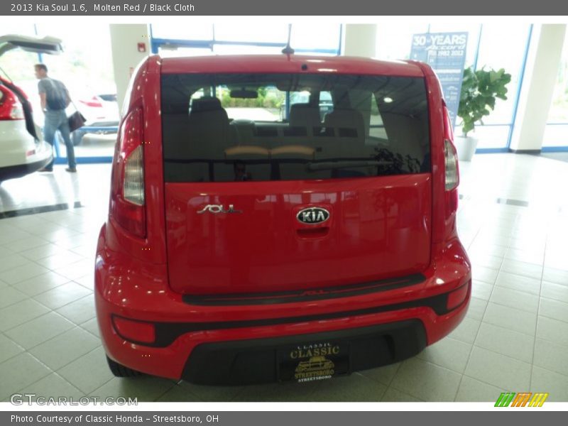 Molten Red / Black Cloth 2013 Kia Soul 1.6