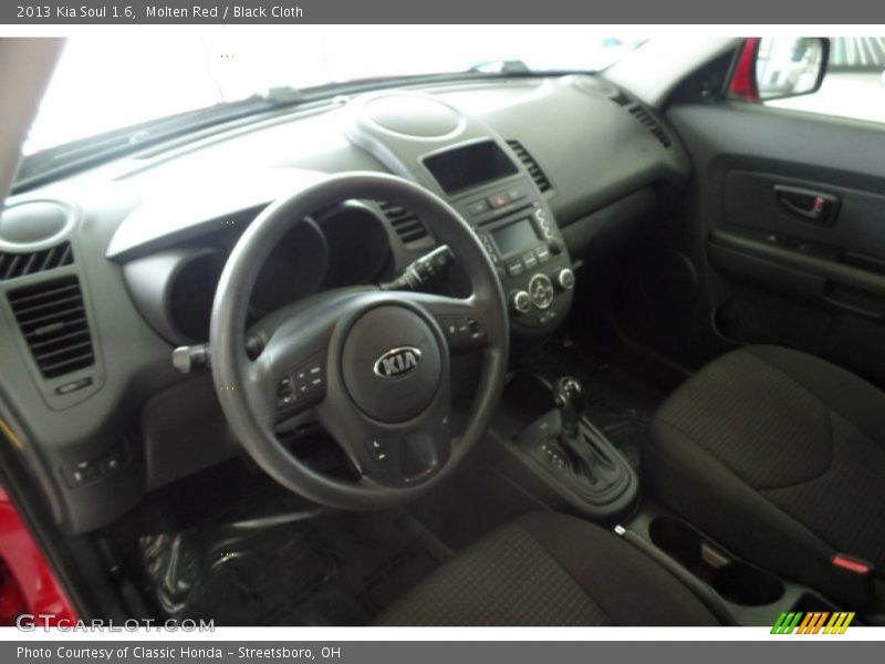 Molten Red / Black Cloth 2013 Kia Soul 1.6