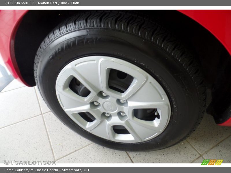 Molten Red / Black Cloth 2013 Kia Soul 1.6