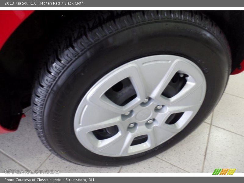Molten Red / Black Cloth 2013 Kia Soul 1.6