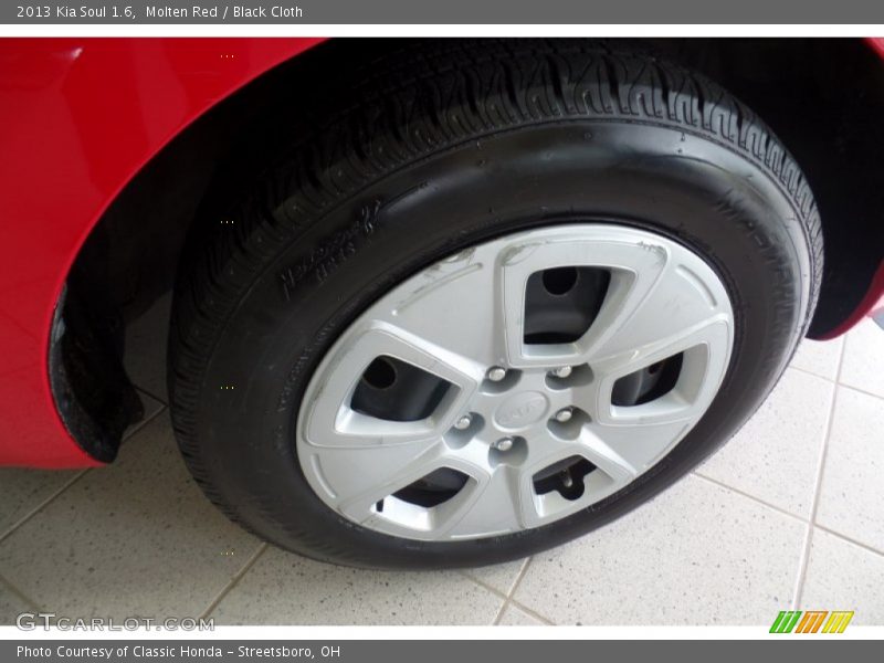 Molten Red / Black Cloth 2013 Kia Soul 1.6