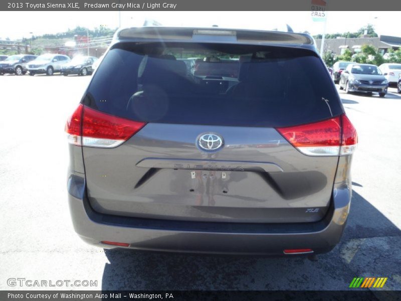 Predawn Gray Mica / Light Gray 2013 Toyota Sienna XLE