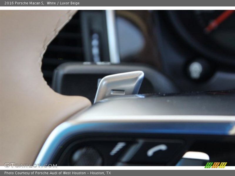 White / Luxor Beige 2016 Porsche Macan S
