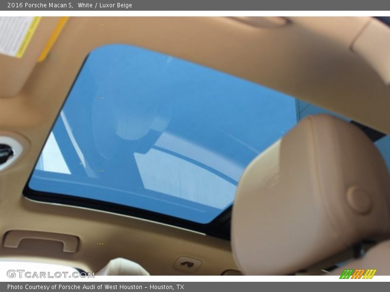 White / Luxor Beige 2016 Porsche Macan S