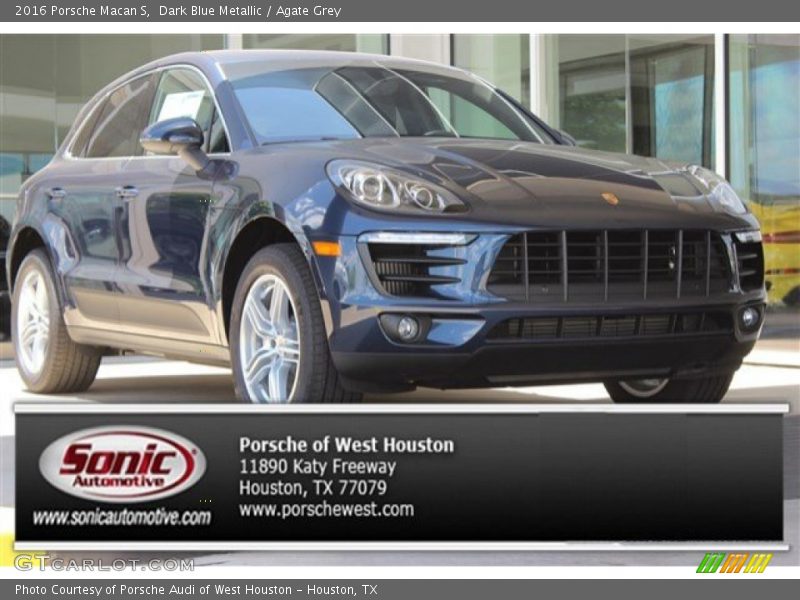 Dark Blue Metallic / Agate Grey 2016 Porsche Macan S