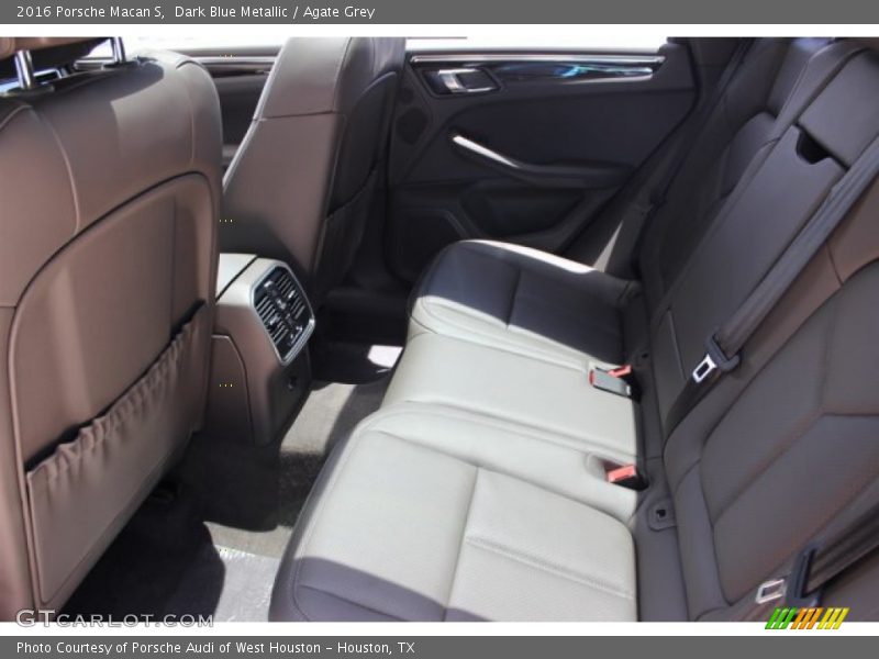 Rear Seat of 2016 Macan S