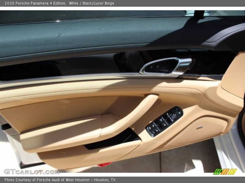 Door Panel of 2016 Panamera 4 Edition