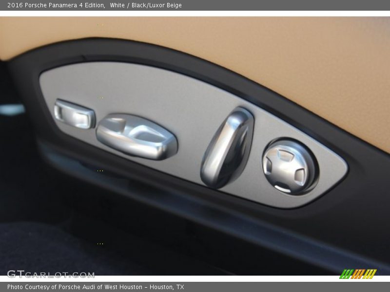 Controls of 2016 Panamera 4 Edition