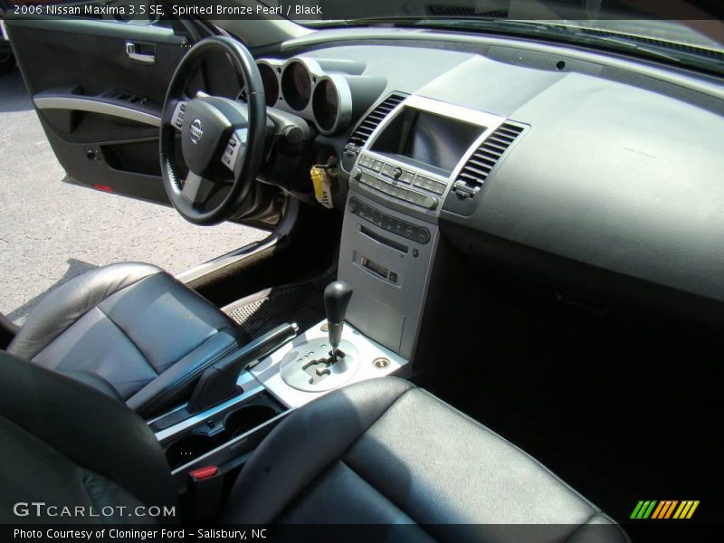 Spirited Bronze Pearl / Black 2006 Nissan Maxima 3.5 SE