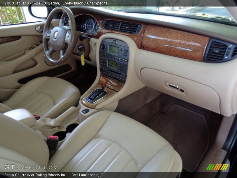 Dashboard of 2008 X-Type 3.0 Sedan