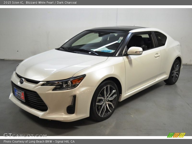 Blizzard White Pearl / Dark Charcoal 2015 Scion tC