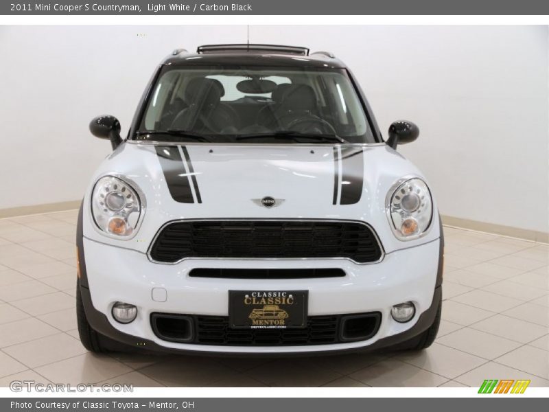 Light White / Carbon Black 2011 Mini Cooper S Countryman