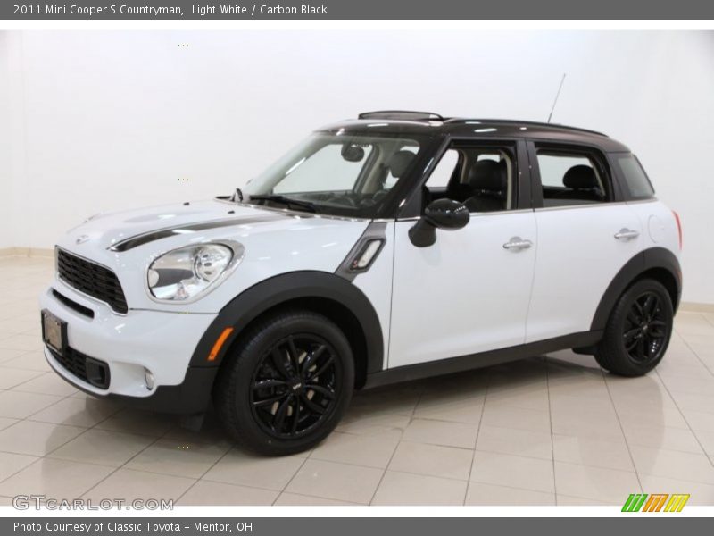Front 3/4 View of 2011 Cooper S Countryman