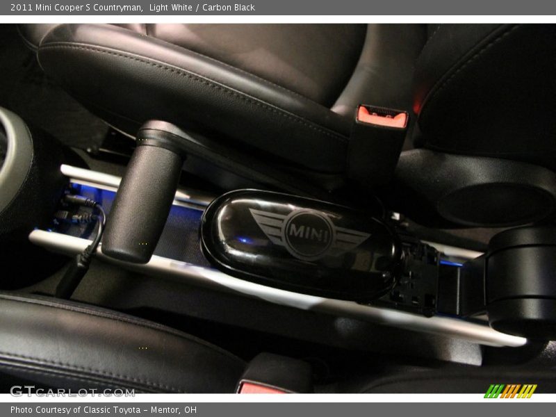 Light White / Carbon Black 2011 Mini Cooper S Countryman
