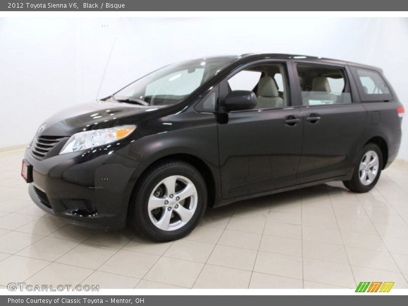 Front 3/4 View of 2012 Sienna V6