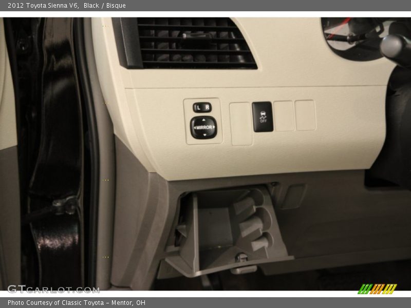 Black / Bisque 2012 Toyota Sienna V6