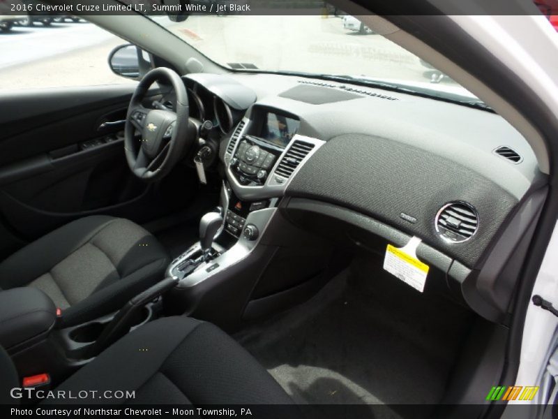 Summit White / Jet Black 2016 Chevrolet Cruze Limited LT