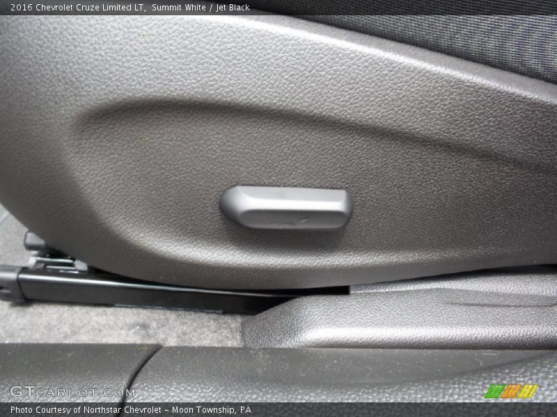 Summit White / Jet Black 2016 Chevrolet Cruze Limited LT