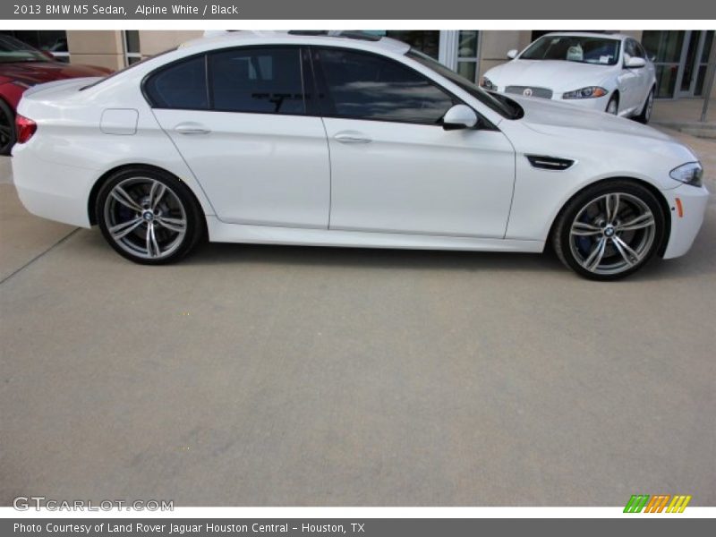 Alpine White / Black 2013 BMW M5 Sedan