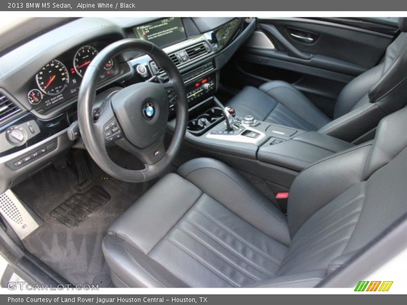 Alpine White / Black 2013 BMW M5 Sedan