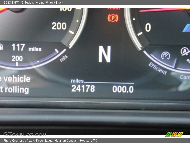 Alpine White / Black 2013 BMW M5 Sedan