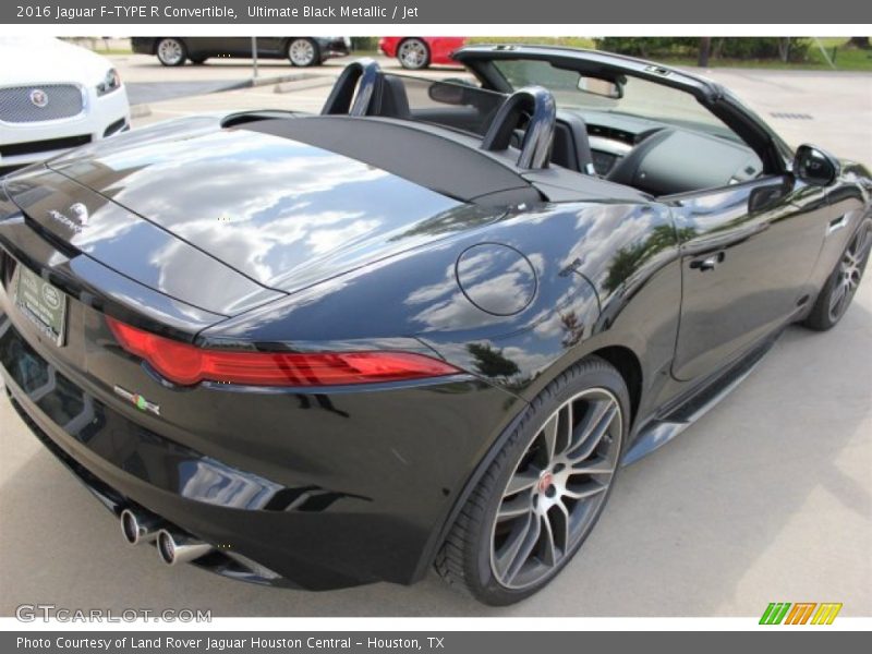Ultimate Black Metallic / Jet 2016 Jaguar F-TYPE R Convertible