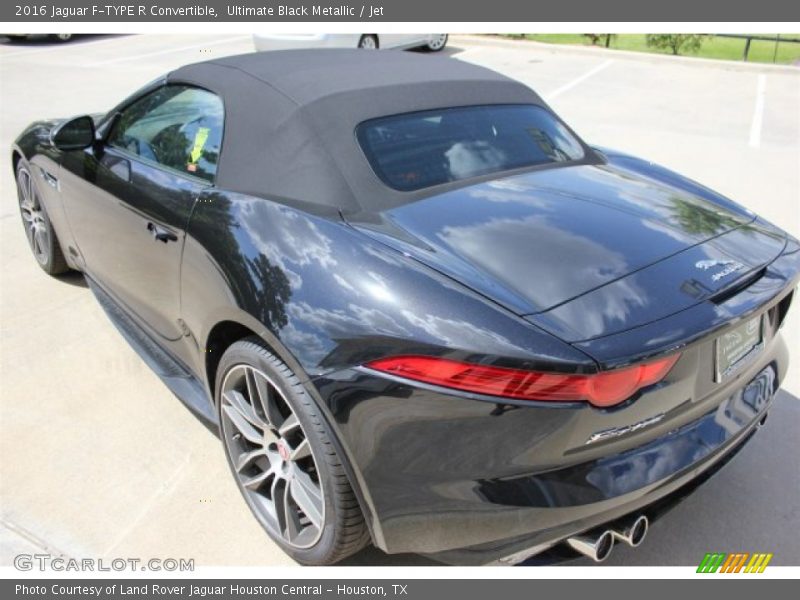 Ultimate Black Metallic / Jet 2016 Jaguar F-TYPE R Convertible