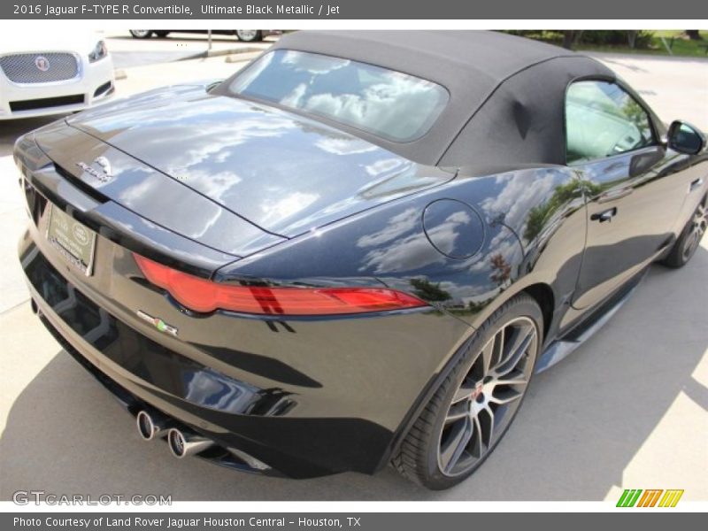 Ultimate Black Metallic / Jet 2016 Jaguar F-TYPE R Convertible